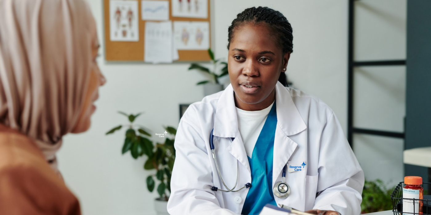 Doctor talking to patient 